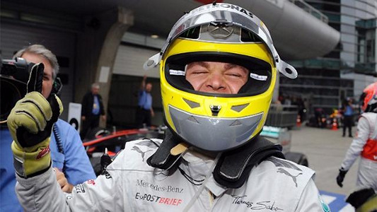 la gioia di nico rosberg all´arrivo